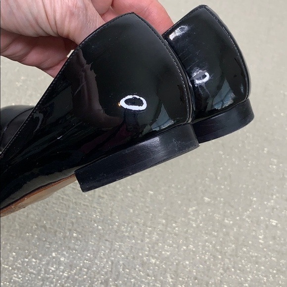 CHANEL BLACK LEATHER AND PATENT BALLET SLIPPERS - Picture 8 of 16